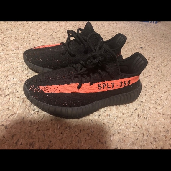 Yeezy 350 v2